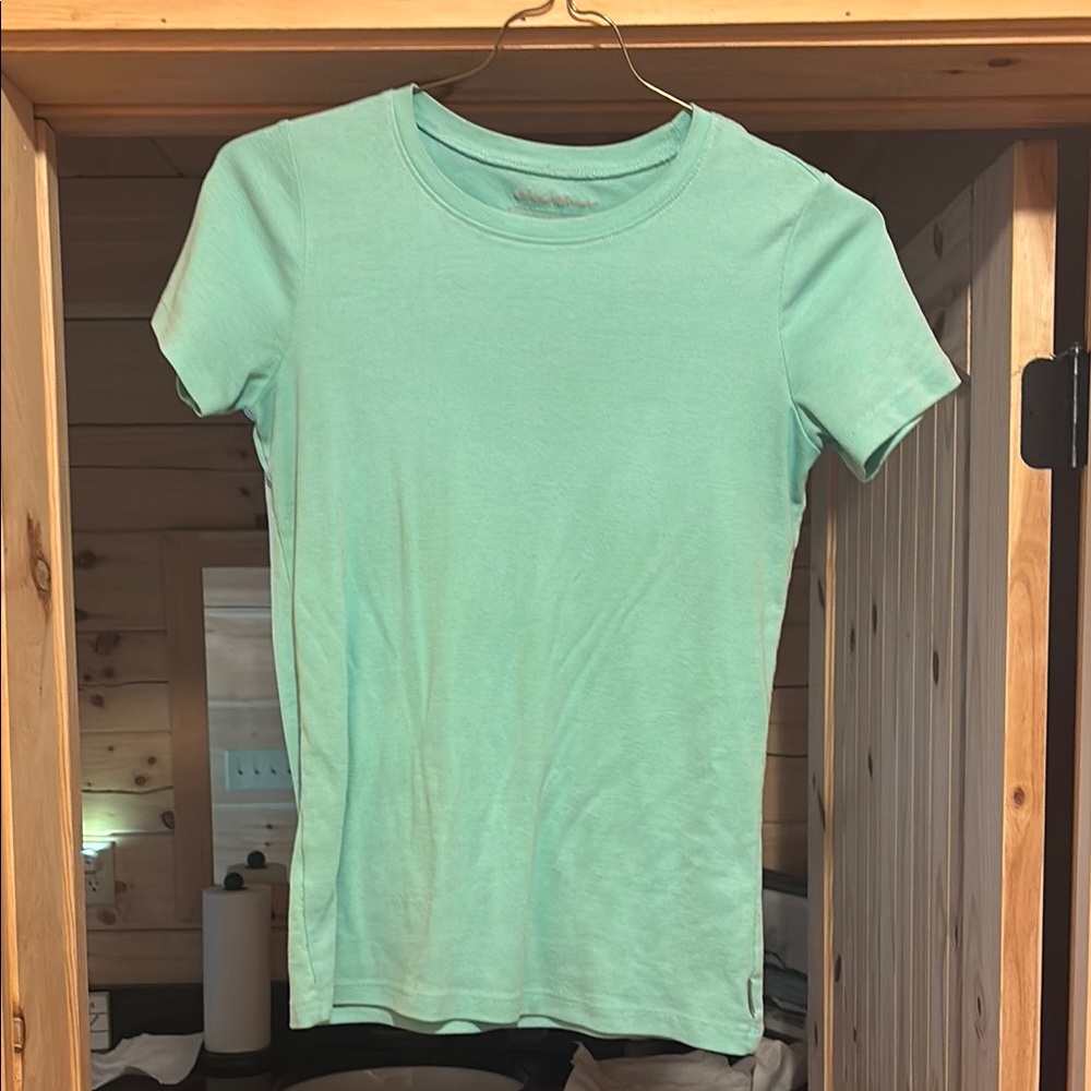 Eddie Bauer Green Fitted Short Sleeve T-Shirt